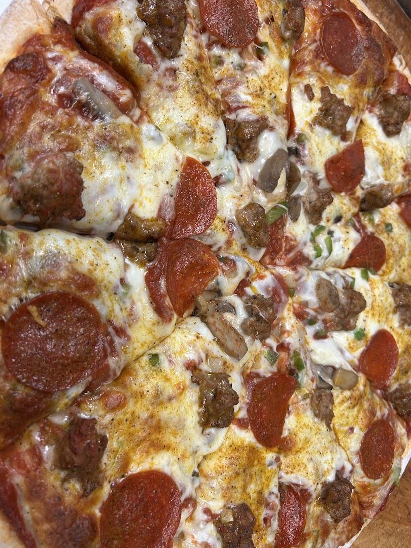 Mama Nick's Circle Pizzeria